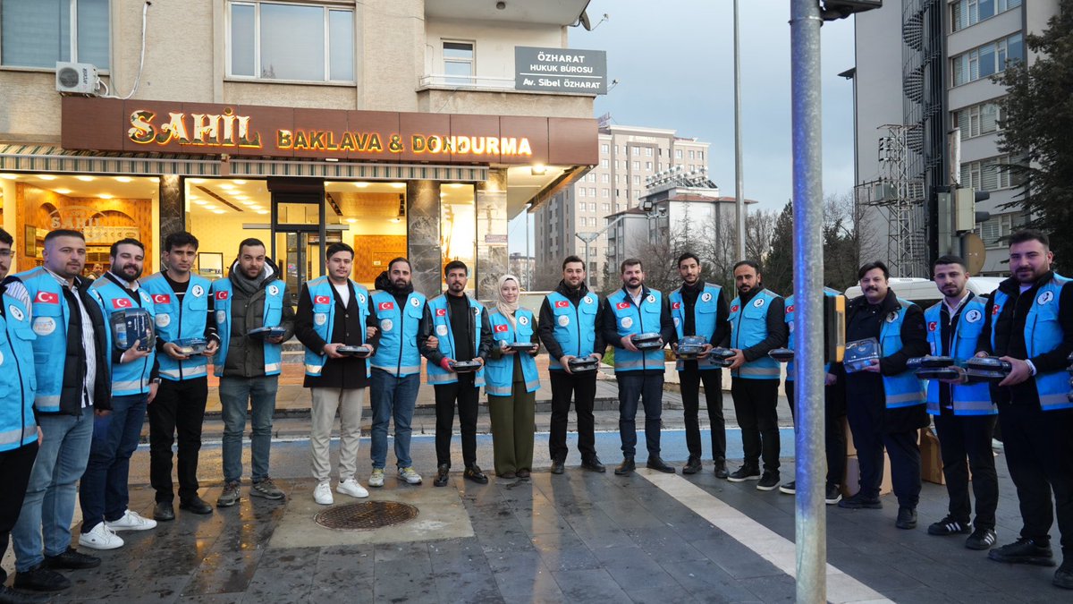 📍 Maraşal Fevzi Çakmak Bulv.

📸İftara 5 Kala TEAM!!!

<a href="/akgenclik27/">AK Gençlik Gaziantep</a> 
<a href="/avmustafadurmus/">Av. Mustafa Durmuş</a>