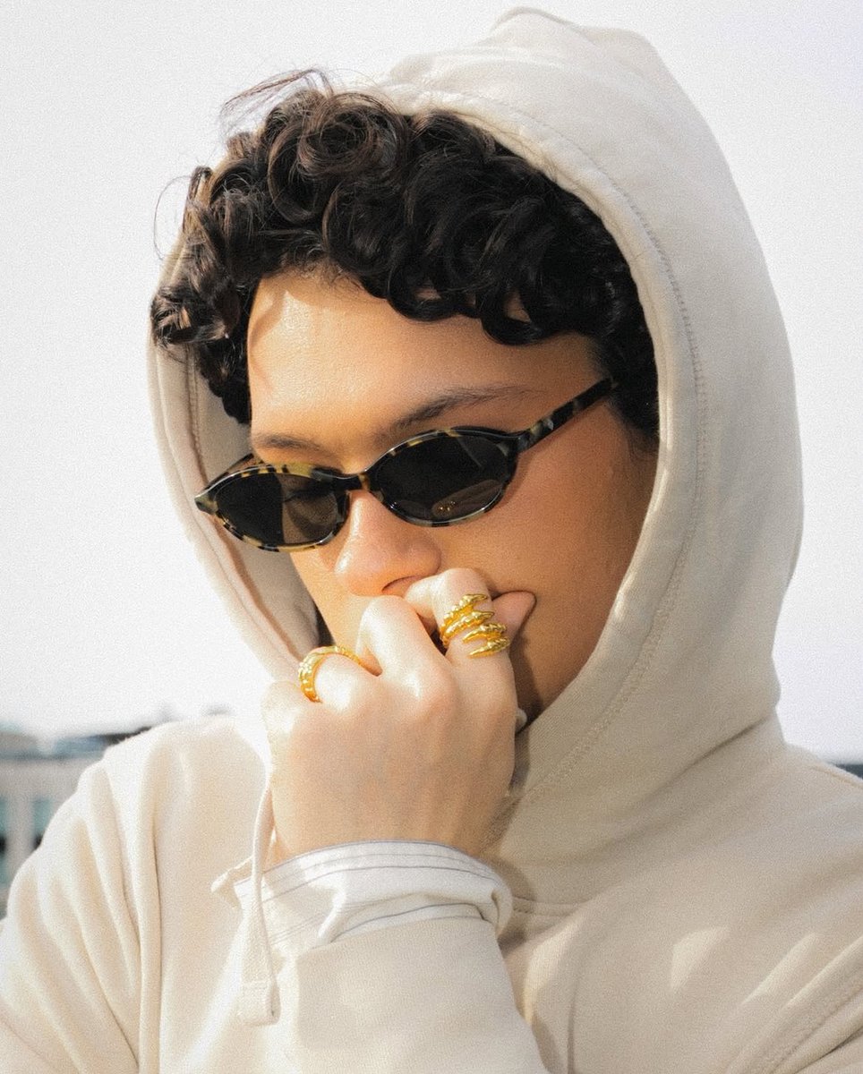 toni 💫 tweet media