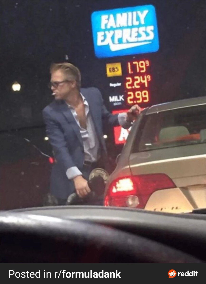 awkwardwhitee's tweet image. There could be sunbathers nearby