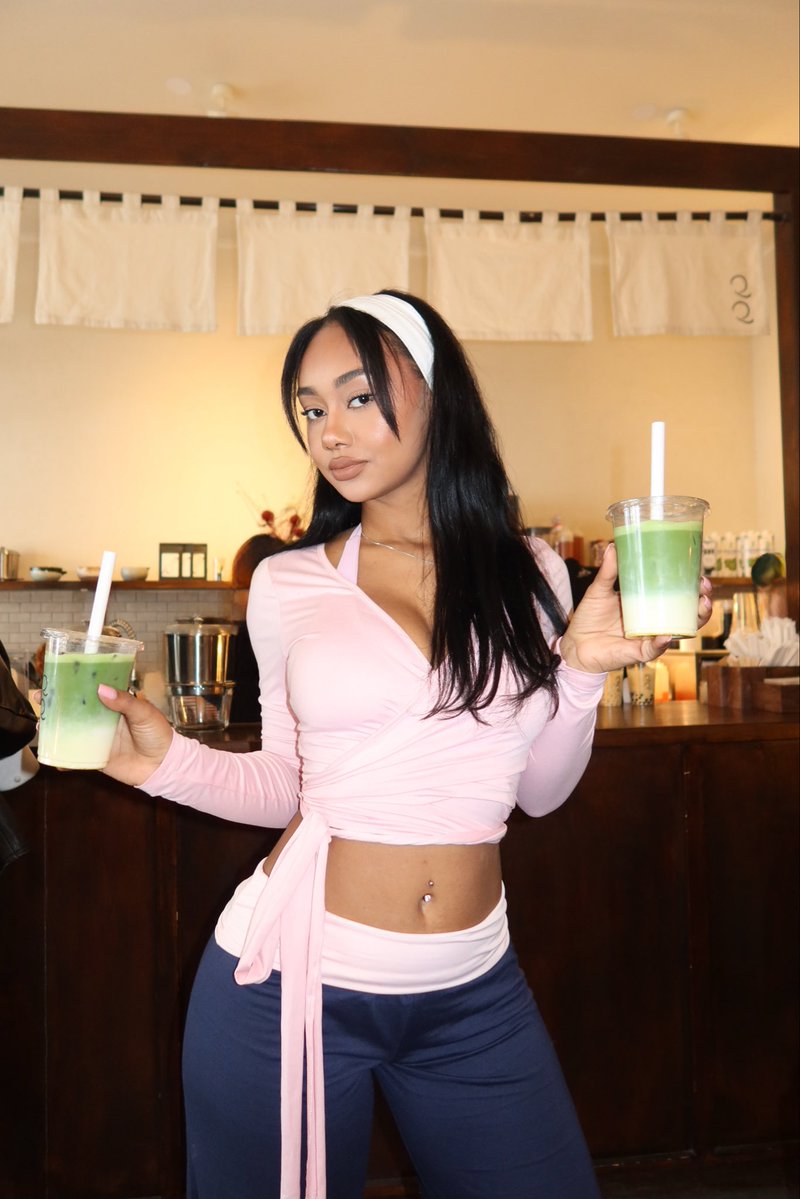 llleasy_ tweet media