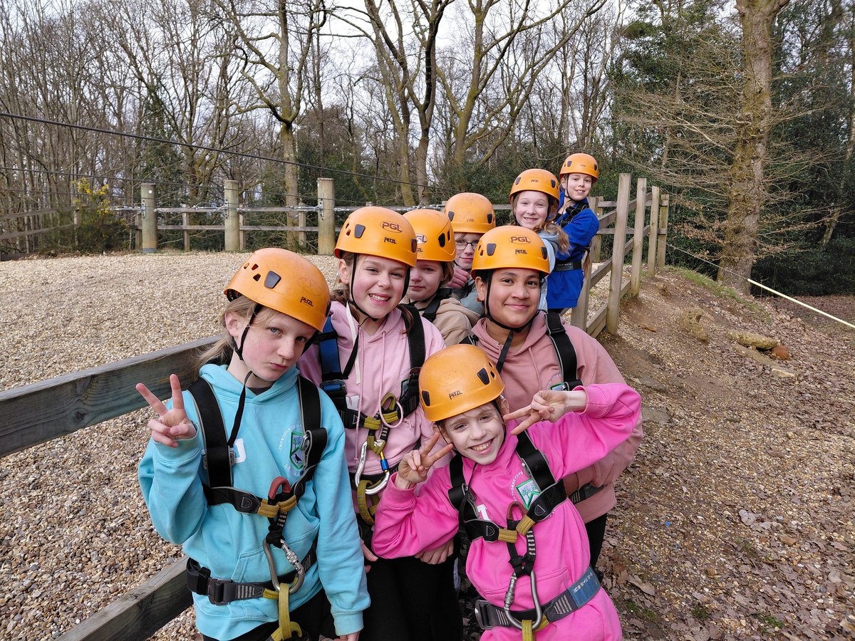 Crowthorne C of E tweet media