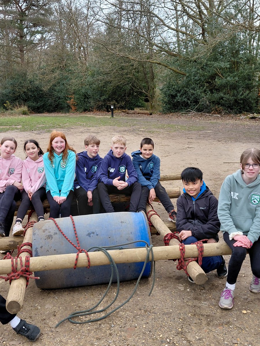 Crowthorne C of E tweet media