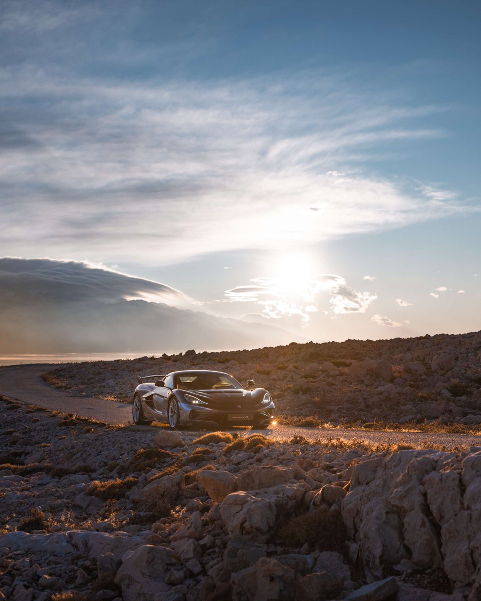 AutomobiliRimac's tweet image. Catching the sunset with the Nevera R Founder's Edition.
 
#Rimac #NeveraR #FoundersEdition
__
Rimac Nevera: WLTP: electricity consumption, combined 30.0 KWh/100km; CO2 emissions: combined in g/km: 0