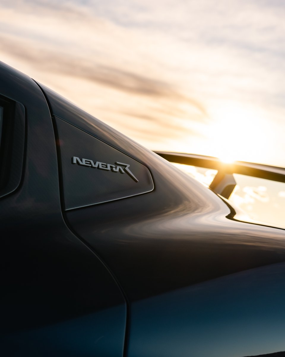 AutomobiliRimac's tweet image. Catching the sunset with the Nevera R Founder's Edition.
 
#Rimac #NeveraR #FoundersEdition
__
Rimac Nevera: WLTP: electricity consumption, combined 30.0 KWh/100km; CO2 emissions: combined in g/km: 0