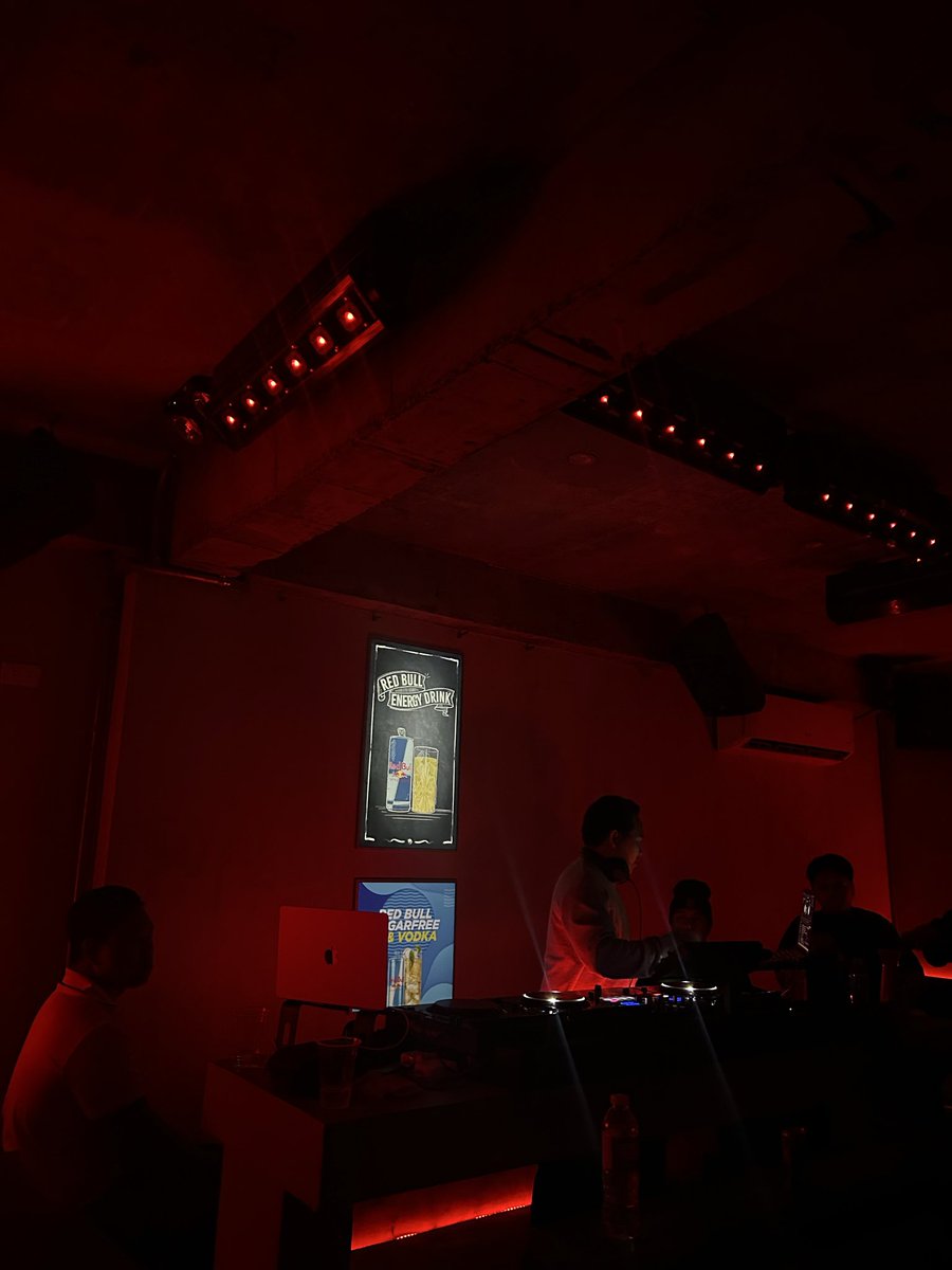 Ross tweet media