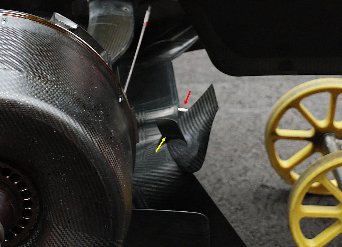I had already spotted the small deflector on the #FerrariF1 (red arrow) (x.com/carpentiers_f1…), but missed the second one on the FIA outboard vanes (in yellow). #FerrariF1 #F12026 #TechF1