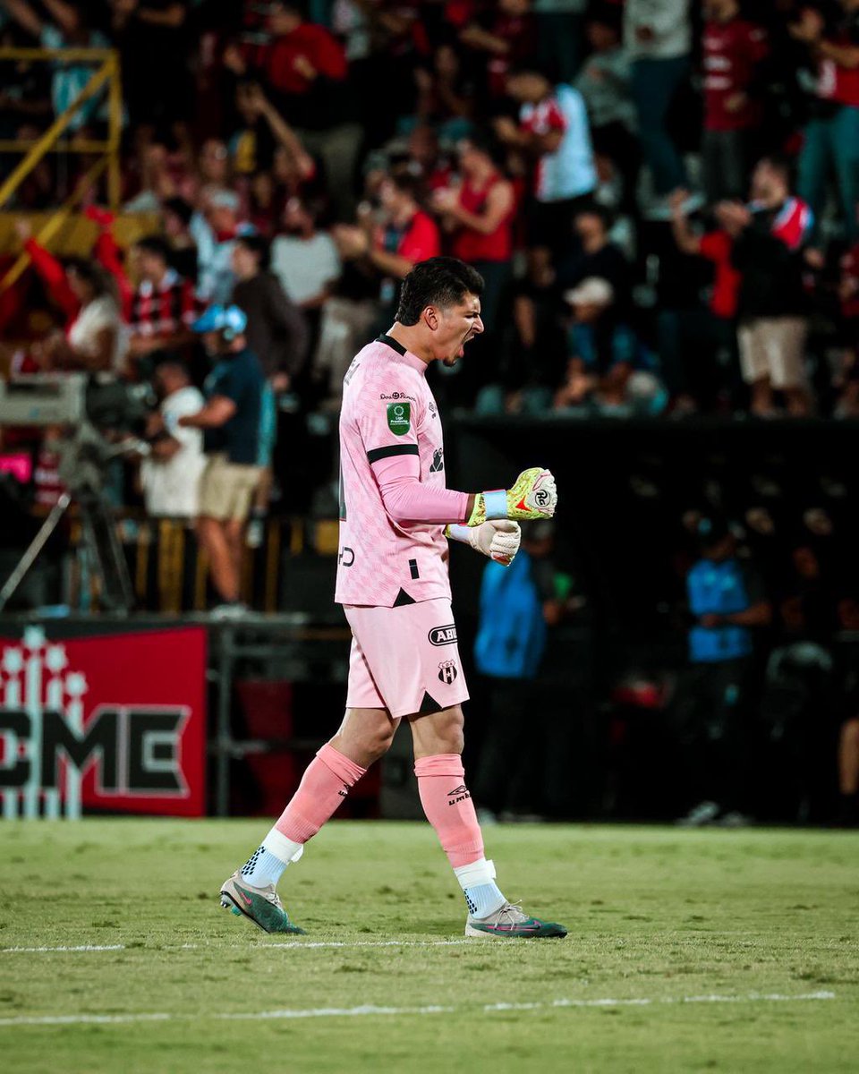 KevinJimenezCR's tweet photo. Entre los que me sigan en YouTube, compartan este post y etiqueten a un amigo en los comentarios voy a rifar dos entradas para el Alajuelense vs LAFC 🔥🔥

YouTube: https://t.co/3hnp4Waz9t https://t.co/LDaO3v2SZY