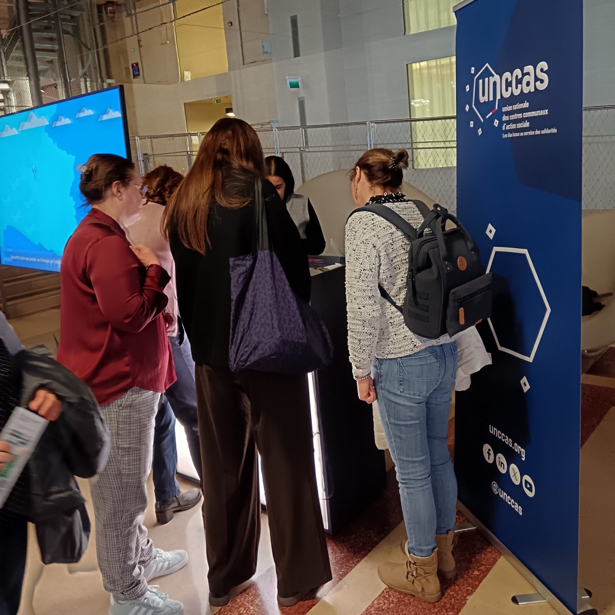 Unccas. Les élus locaux au service des solidarités tweet media