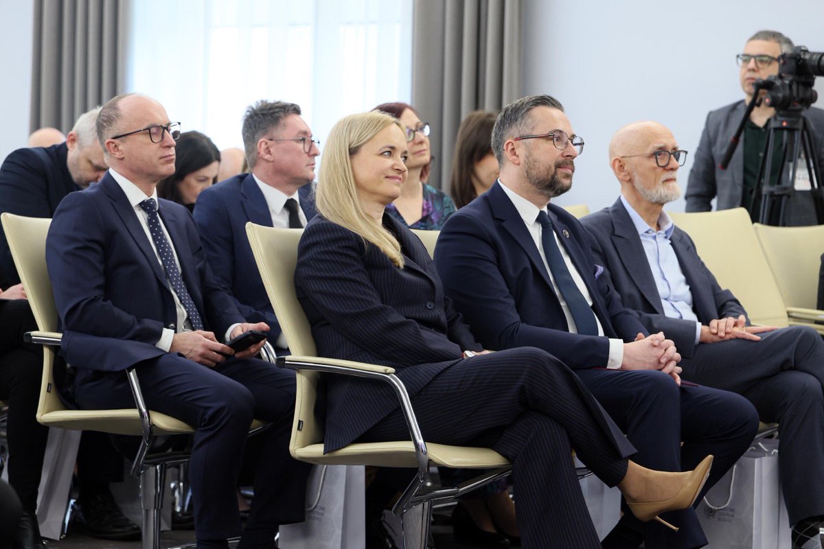 𝗚𝗿𝘇𝗲𝗴𝗼𝗿𝘇 𝗖𝗲𝘀𝘀𝗮𝗸 tweet media