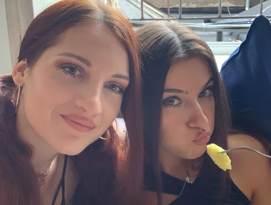 klara black tweet media