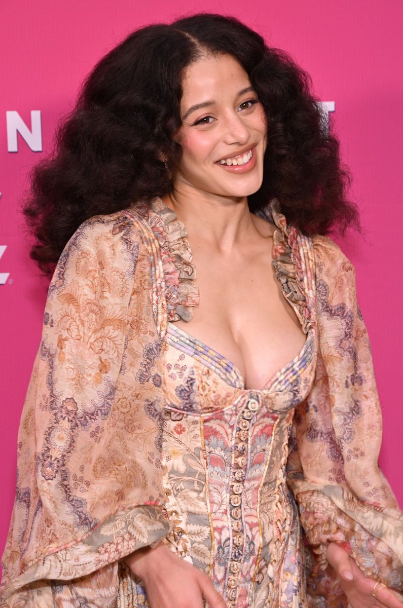 siren crave tweet media