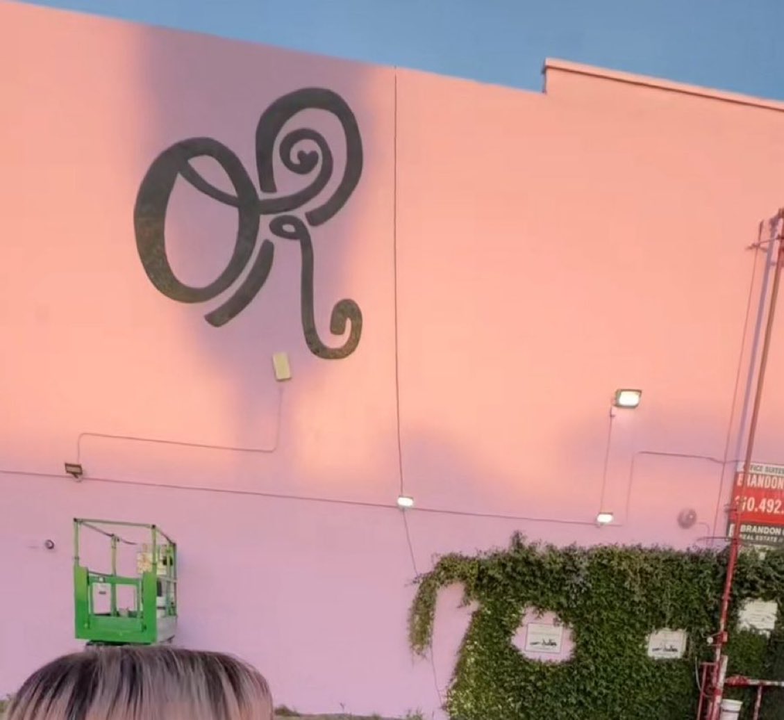 LA’s OR mural is now PINK!