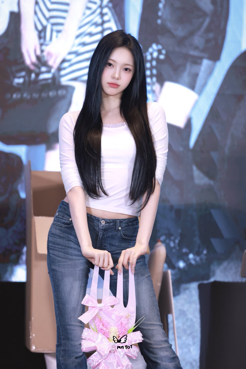 260315 🤍🌷💋
#IAN #이안 #Hearts2Hearts #하츠투하츠