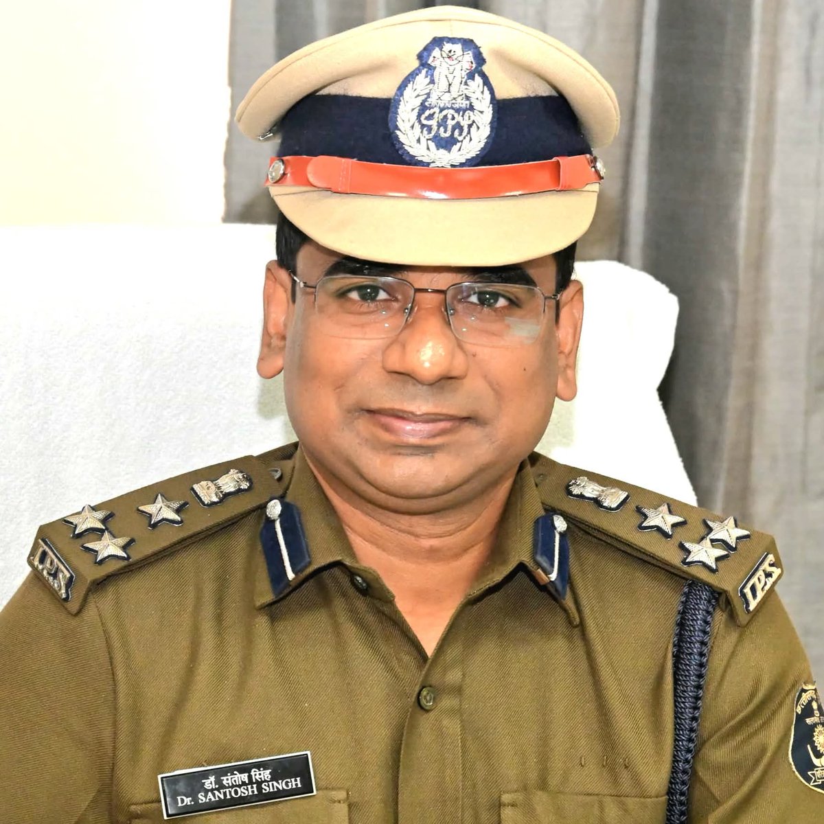 केंद्रीय औद्योगिक सुरक्षा बल (सीआईएसएफ) में श्री <a href="/SantoshSinghIPS/">Santosh Singh</a> जी को  डीआईजी की जिम्मेदारी मिलने की बहुत बहुत बधाई 💐