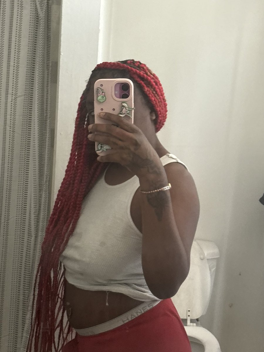 Chocolateshtt's tweet photo. Gm https://t.co/TYThjBKM9u