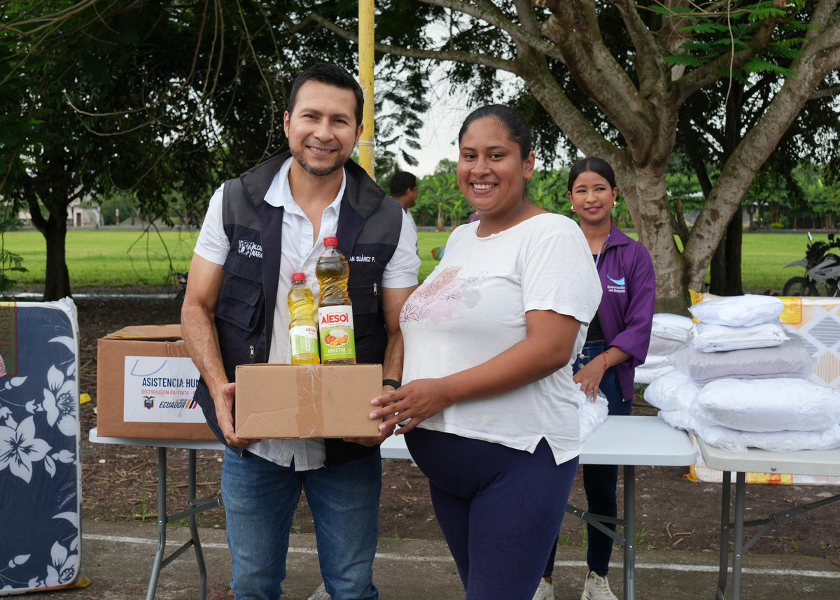 AlcalNaranjito's tweet photo. Tras las fuertes lluvias que afectó a la zona rural del cantón, la Alcaldía de Naranjito, en coordinación con la Secretaría Nacional de Gestión de Riesgos, realizó la entrega de asistencia humanitaria a familias del recinto La Unión, brindando apoyo en estos momentos difíciles. https://t.co/R2tOUzUi5v