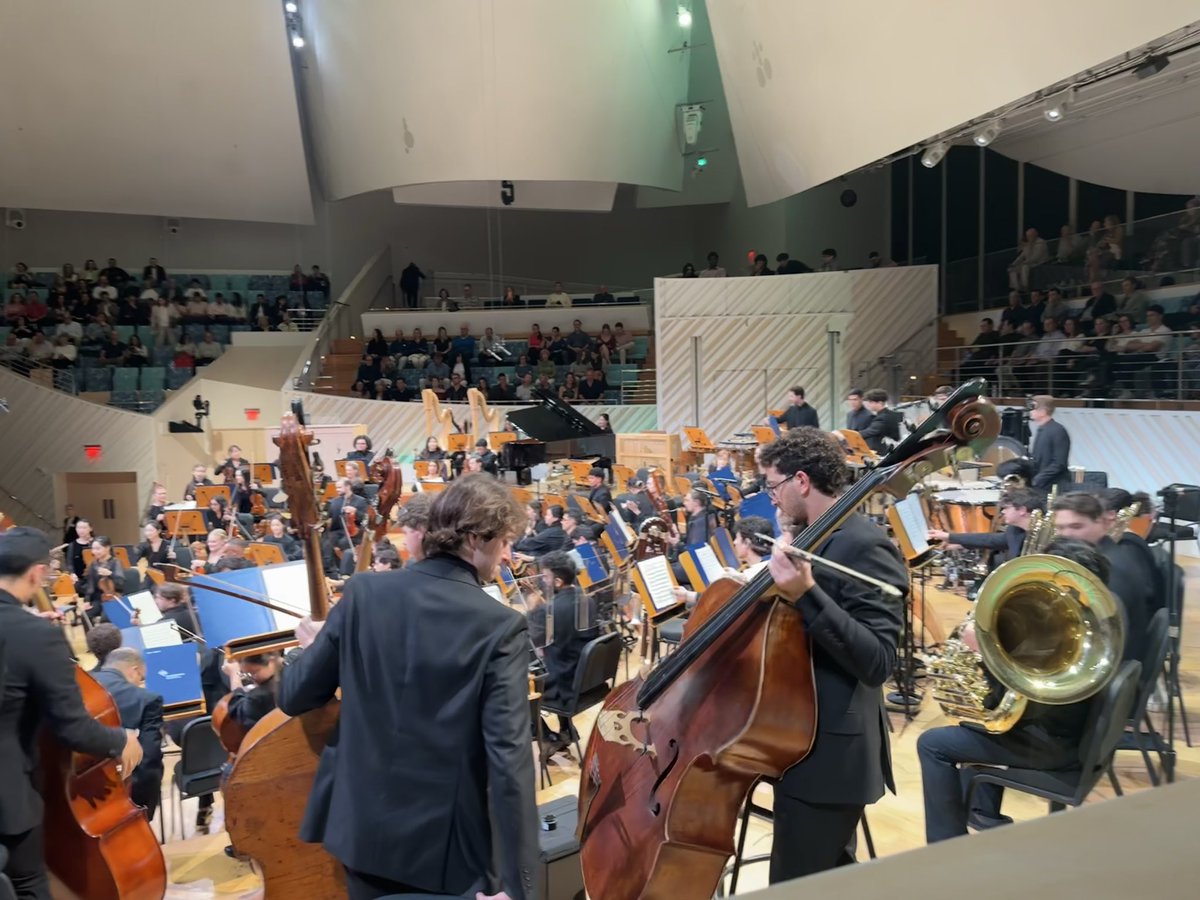 TomBlock_FS's tweet photo. This weekend we went to the New World Symphony in Miami Beach.  Fun concert and our seats right behind the base section are so close we can see the notes on the sheet music. https://t.co/JkOJpKyNwm