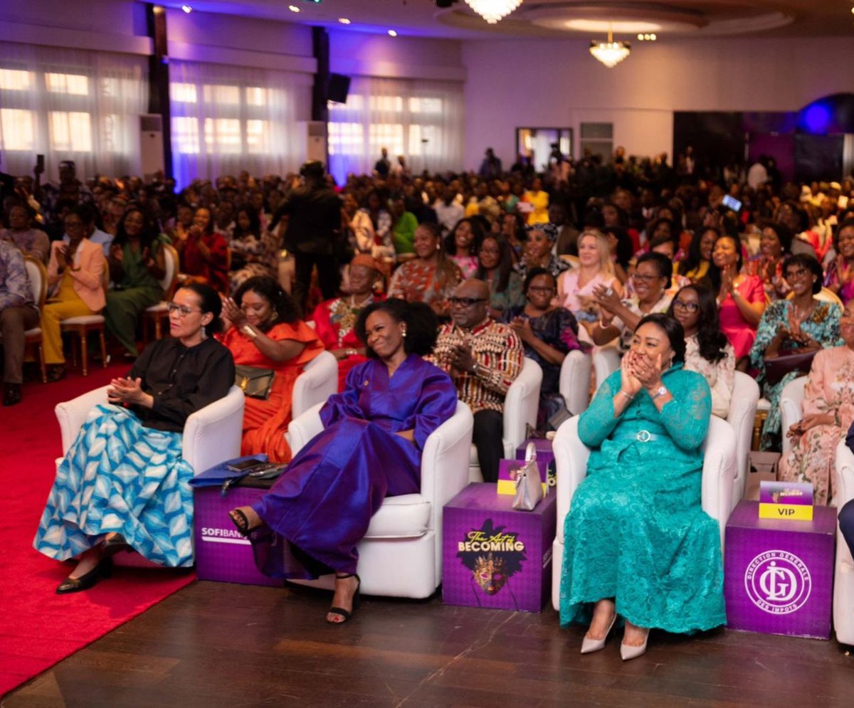 investindrc's tweet image. 🗓️ Kinshasa, 14 mars 2026

Entrepreneuriat féminin : la DG de l’ANAPI membre du jury de la 6ᵉ édition de Level Up MAKUTANO 

La Directrice Générale de l’Agence Nationale pour la Promotion des Investissements (#ANAPI) a pris part, ce samedi, à la sixième édition du programme