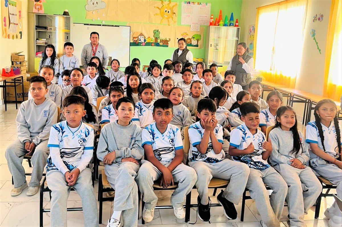 EducacionZ3_Ec's tweet photo. 🌋🍃🙋🏻‍♀️ 117 estudiantes del Distrito Guano-Penipe participaron en un taller de biodiversidad impartido por técnicos de la Reserva de Producción de Fauna Chimborazo, en el marco del convenio entre el Geoparque Mundial Volcán Tungurahua y @Educacion_Ec.
#ElNuevoEcuador https://t.co/dEomM11ulk