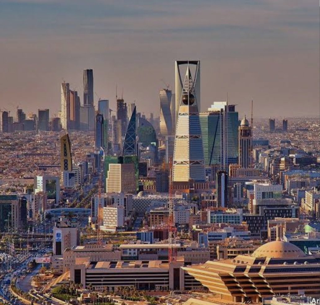 KSAs0s's tweet photo. #السعودية_العظمى 
سيدي الامير محمد بن سلمان 
أنا أعتقد أن أوروبا الجديدة هي الشرق الأوسط، هذه حرب السعوديين وهذه حربي التي أخوضها شخصيا، لا أريد أن أفارق الحياة إلا وأنا أرى الشرق الأوسط في مقدمة مصاف دول العالم، وأعتقد أن هذا الهدف سيتحقق بنسبة 100% 🇸🇦❤️ https://t.co/lx5qCjhB4Q