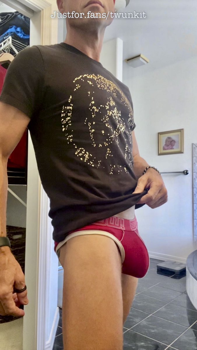 twunkit Xtra🔞🏳️‍🌈 tweet media