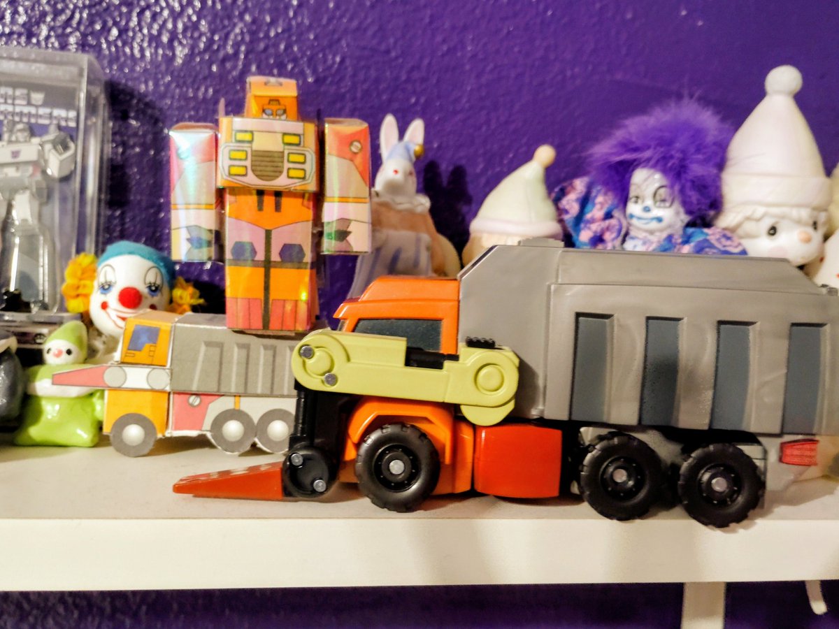 MllMSTER's tweet image. #TFconLA Made my dreams, first a paper effigy now reality 🥹♥️