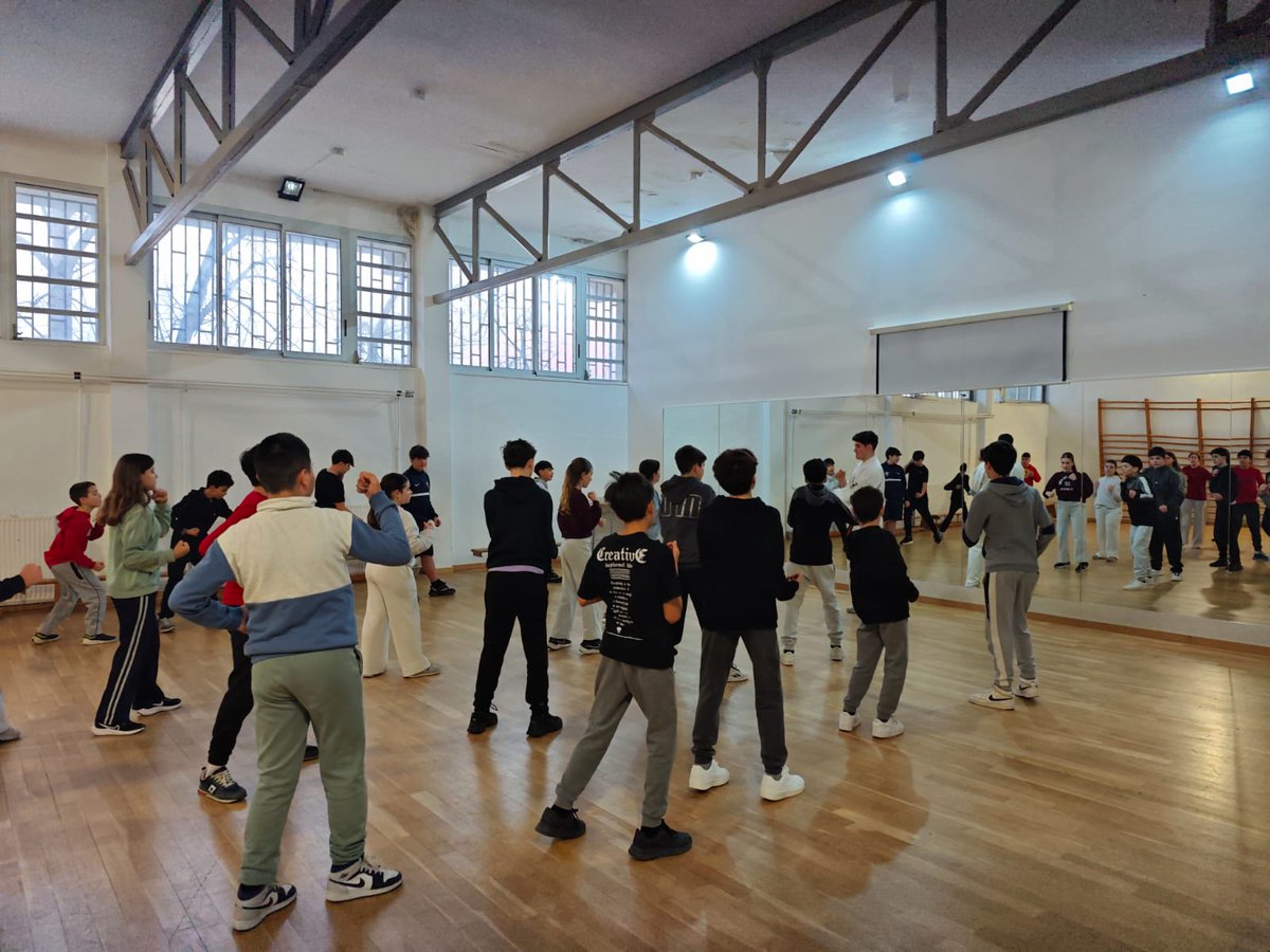 INS Forat Del Vent tweet media