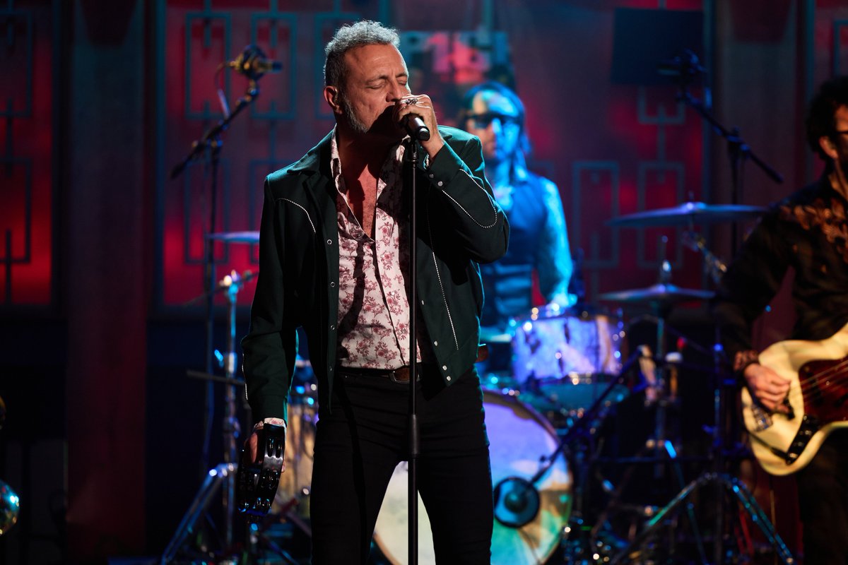 La Revuelta tweet media