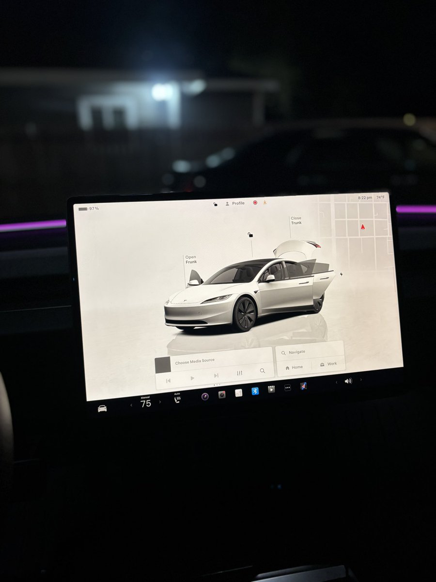 BeboEscobarr's tweet photo. No More Ubers ￼ https://t.co/QpqqqcbCJI