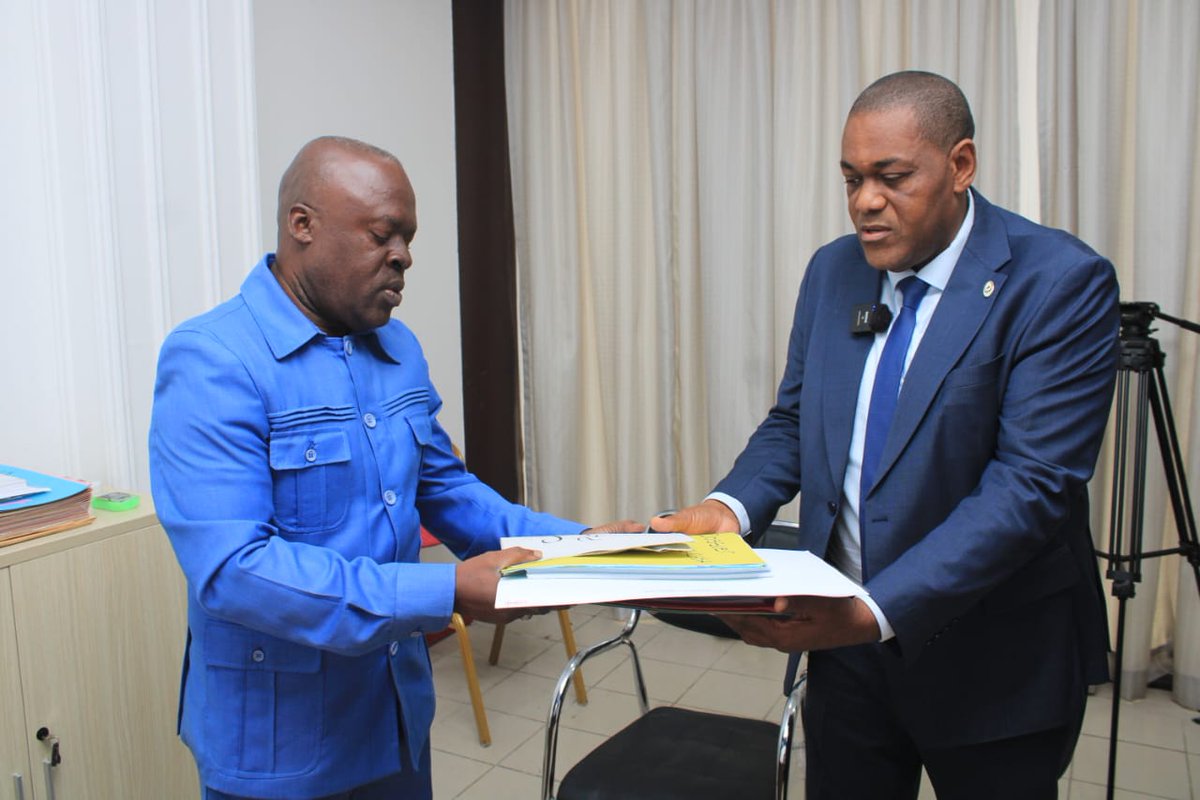 [#​Hôtel_de_Ville_de_Libreville : Un nouveau chapitre pour Felix Handy Makindey Nze Nguema]

La semaine a débuté ce lundi 16 mars 2026, sous le signe du renouveau à l’esplanade de l’Hôtel de Ville de Libreville.