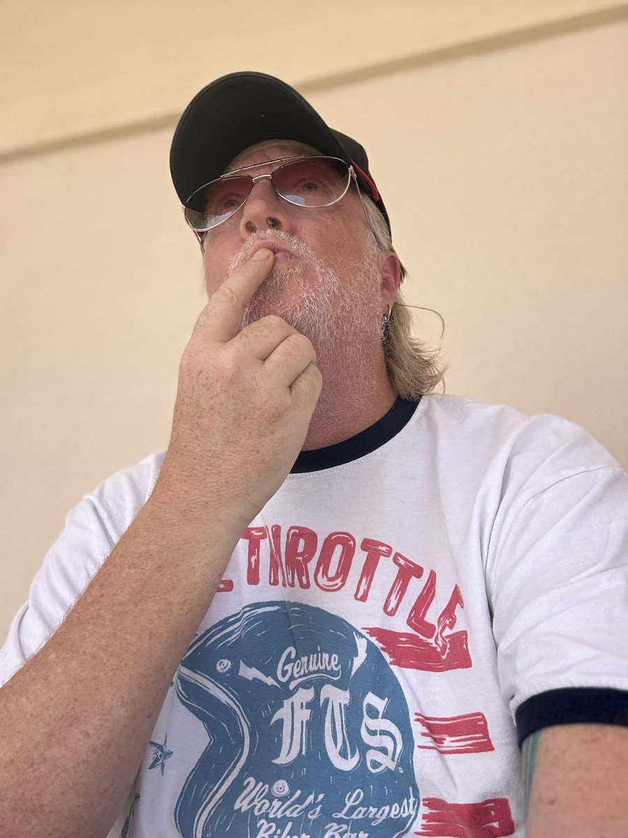 Izzy Presley tweet media