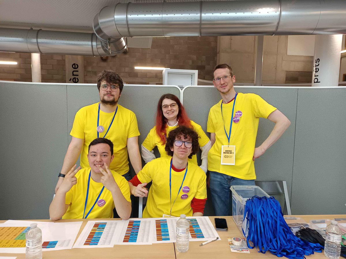 MaxDu151's tweet photo. Retour en images sur le Meeting Day de samedi 📸 avec la fine équipe de l’accueil 🥰
Merci à toutes les personnes présentes ! 🙌
🎥 La petite vidéo arrive bientôt.
#MeetingDay #CreateursDeContenu #CercleDesCreateurs #CreationDeContenu #Createur #ContentCreator #Evenement https://t.co/FTkXahCLKt