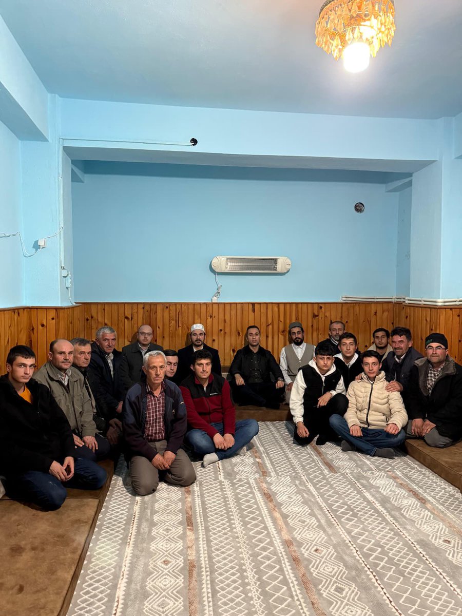 Kaymakamımız Fatih Güner, Kadir Gecesi münasebetiyle Derbent İlçe Müftülüğünce ilçemiz Merkez ve Süleyman Mahallelerinde düzenlenen programlara katıldı, vatandaşlarımızın kandillerini tebrik etti.