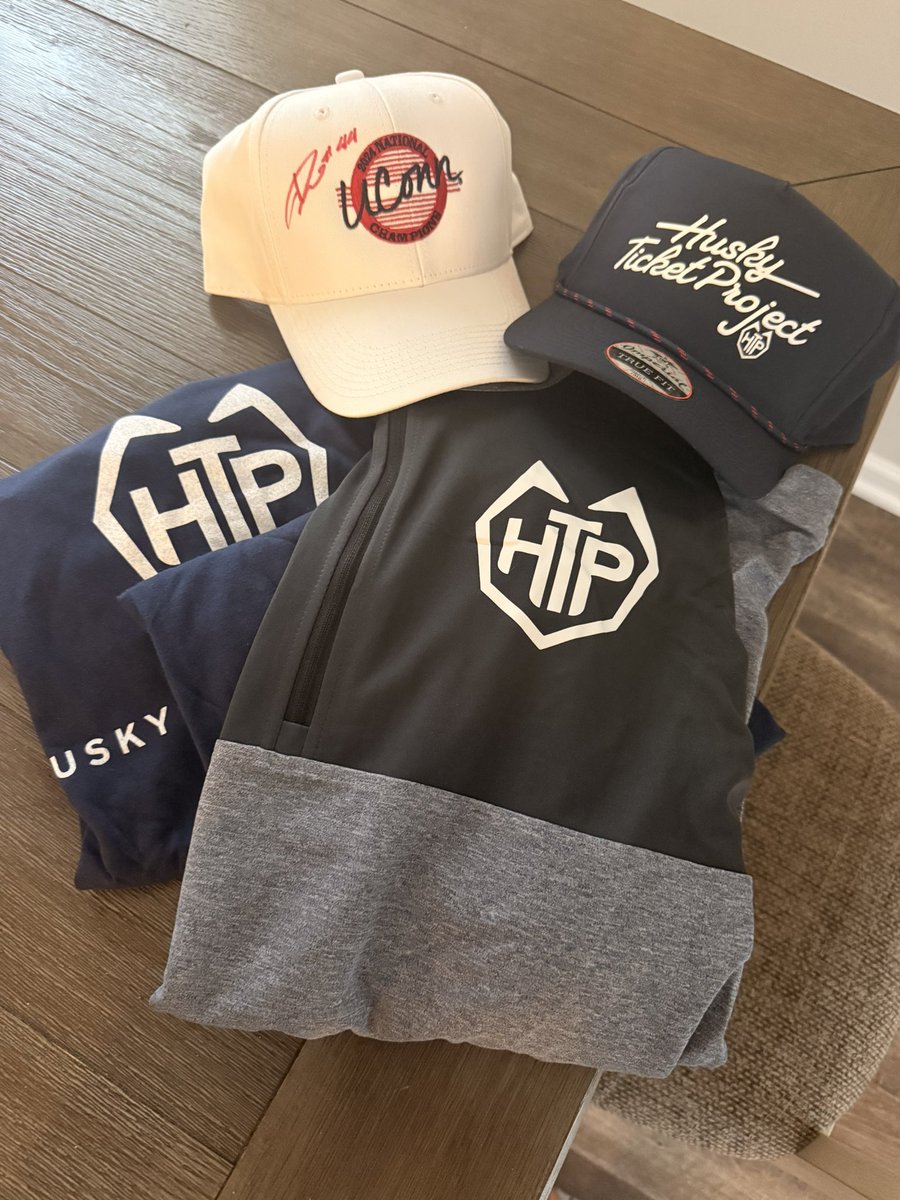 Little Red tweet media