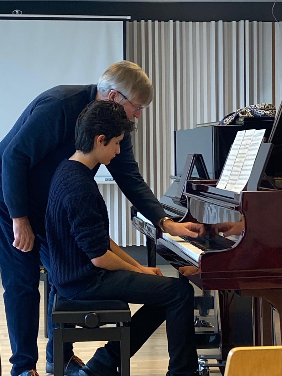 Conservatori dels Pirineus tweet media