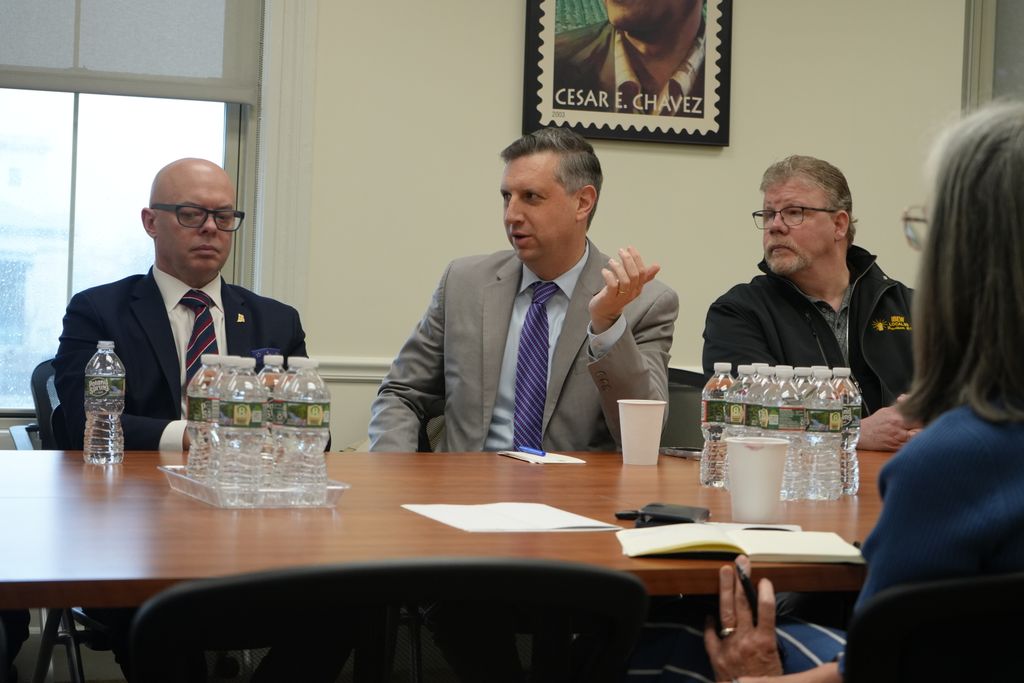 Congressman Seth Magaziner tweet media