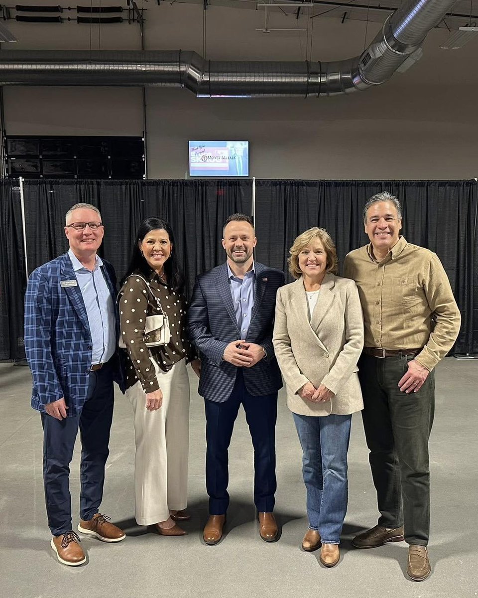 Wonderful time Saturday at the Canyon County GOP Lincoln Day. I missed my wife, who had to stay home with sick kiddos. Great food, great venue &amp; great speeches from State Treasurer Julie Ellsworth, Attorney General Raul Labrador and Coach Joe Kennedy!