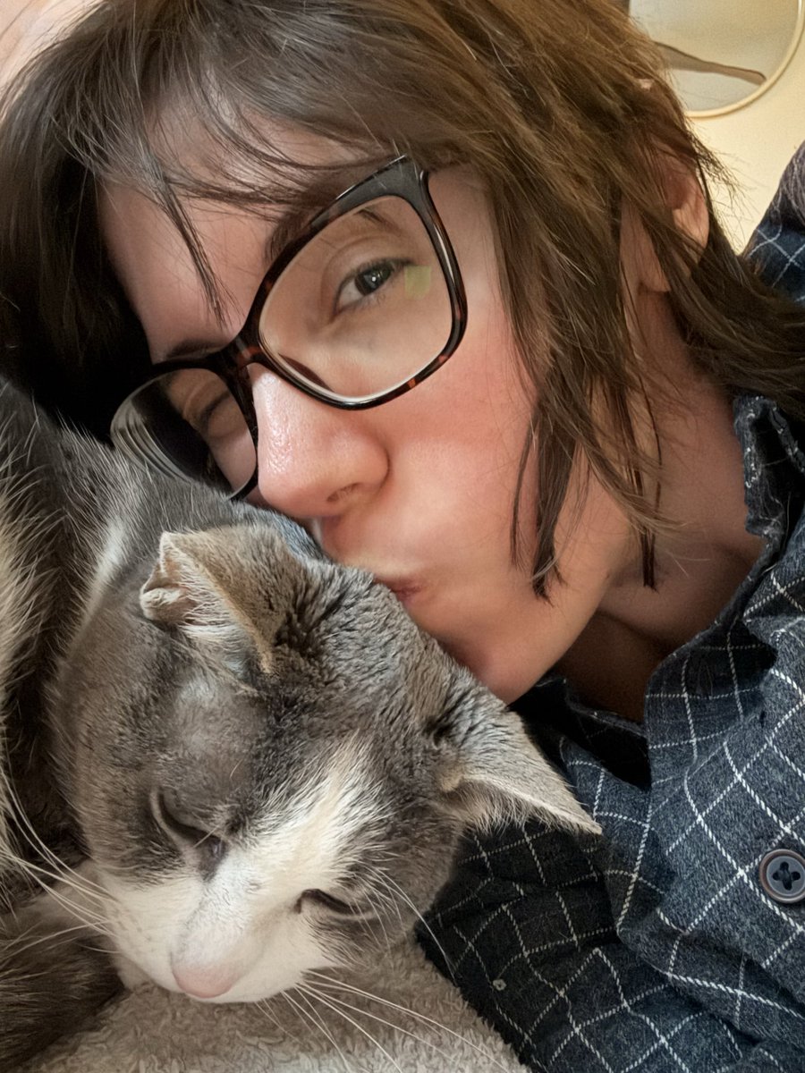 🍂 Sniffyleaf 🍂 tweet media