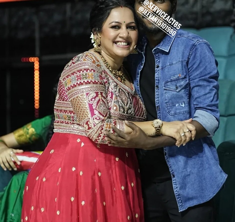 Archana   /  குண்டினி
Enna nadakuthu ,  puriyutha  ungaluku ?
என்ன நடக்குது , புரியுதா  உங்களுக்கு ?