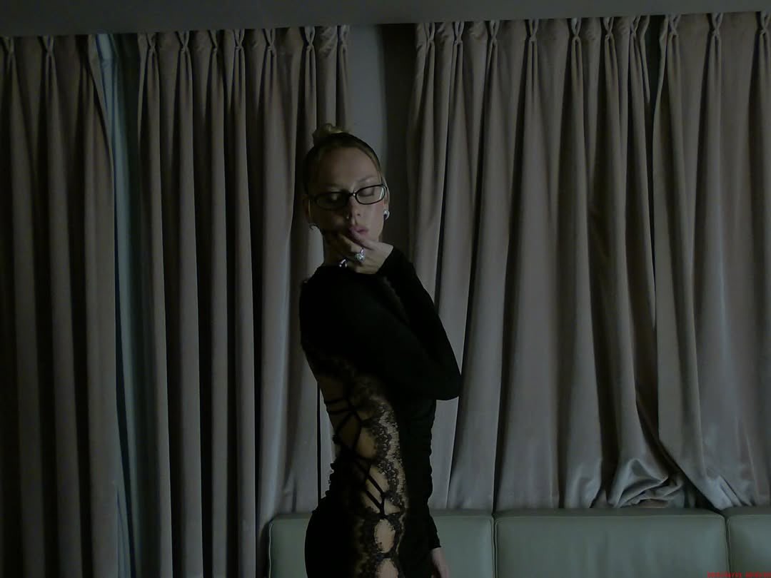 Ester Expósito tweet media