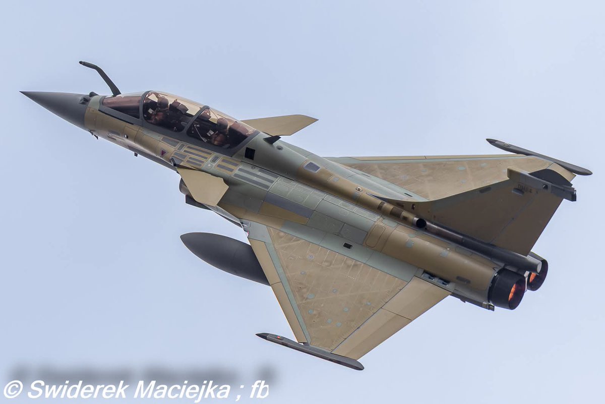 OSINT_MASR's tweet image. Image of the Egyptian Rafale DM24 two-seat fighter jet, which belongs to the standard modified version based on the F-3R and with F4 capabilities.

The fighter jet is armed with the full weapons suite, including the Meteor.

📸 Maciejka Swiderek #EgyptAirForce
#Rafale #AirForce