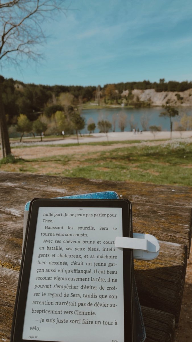 Mélina 🍁 tweet media