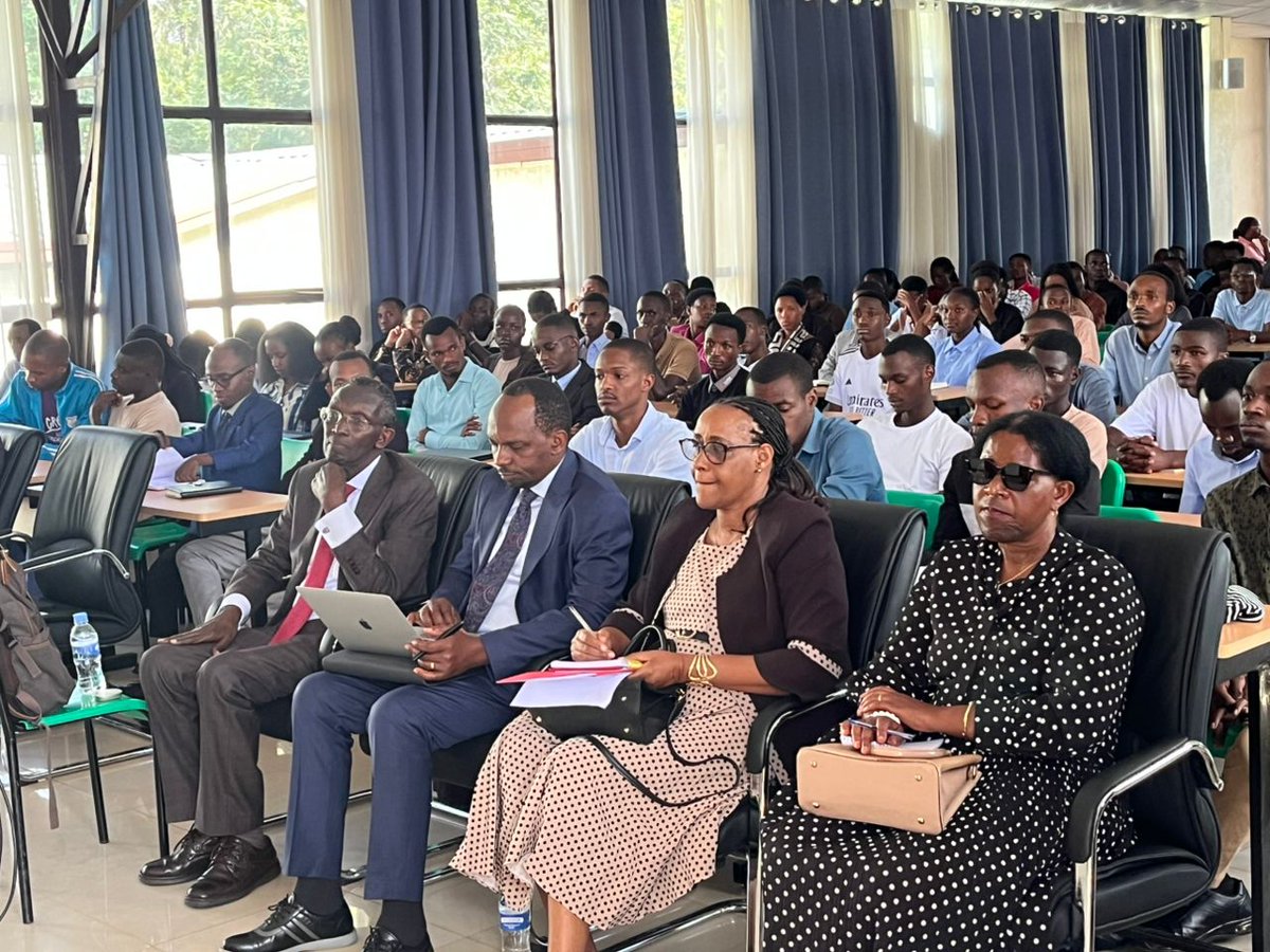 #Yesterda , the ADR Club – UR Huye Campus hosted a Public Lecture on ADR Policy &amp; Court-Annexed Mediation with Hon. Emeritus Prof. Sam Rugege. Students explored how ADR helps reduce court cases and the vital role youth play in promoting justice nationwide.
#ADR #YouthLeadership