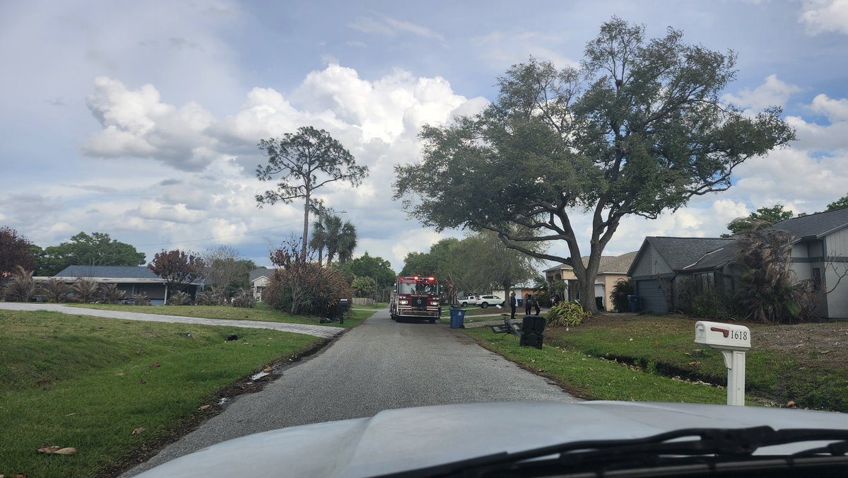 WeatherManSeek tweet media