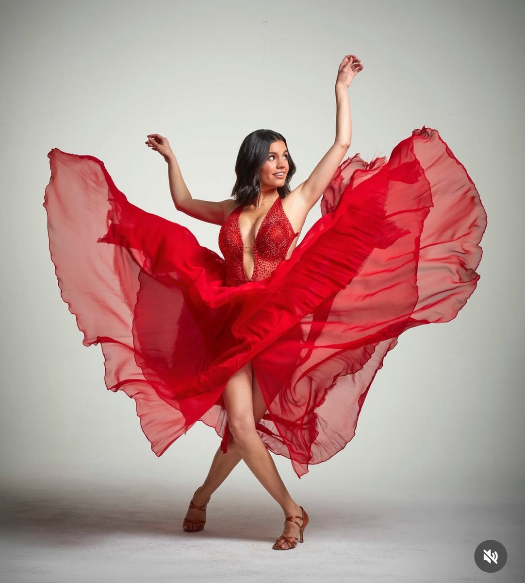 ThatDWTSwiftie 💚 tweet media