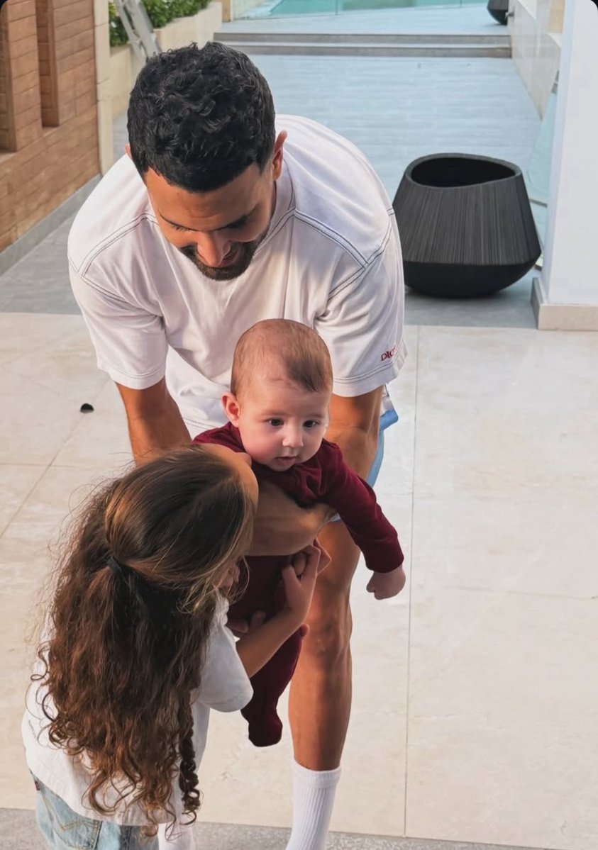 Riyad world tweet media