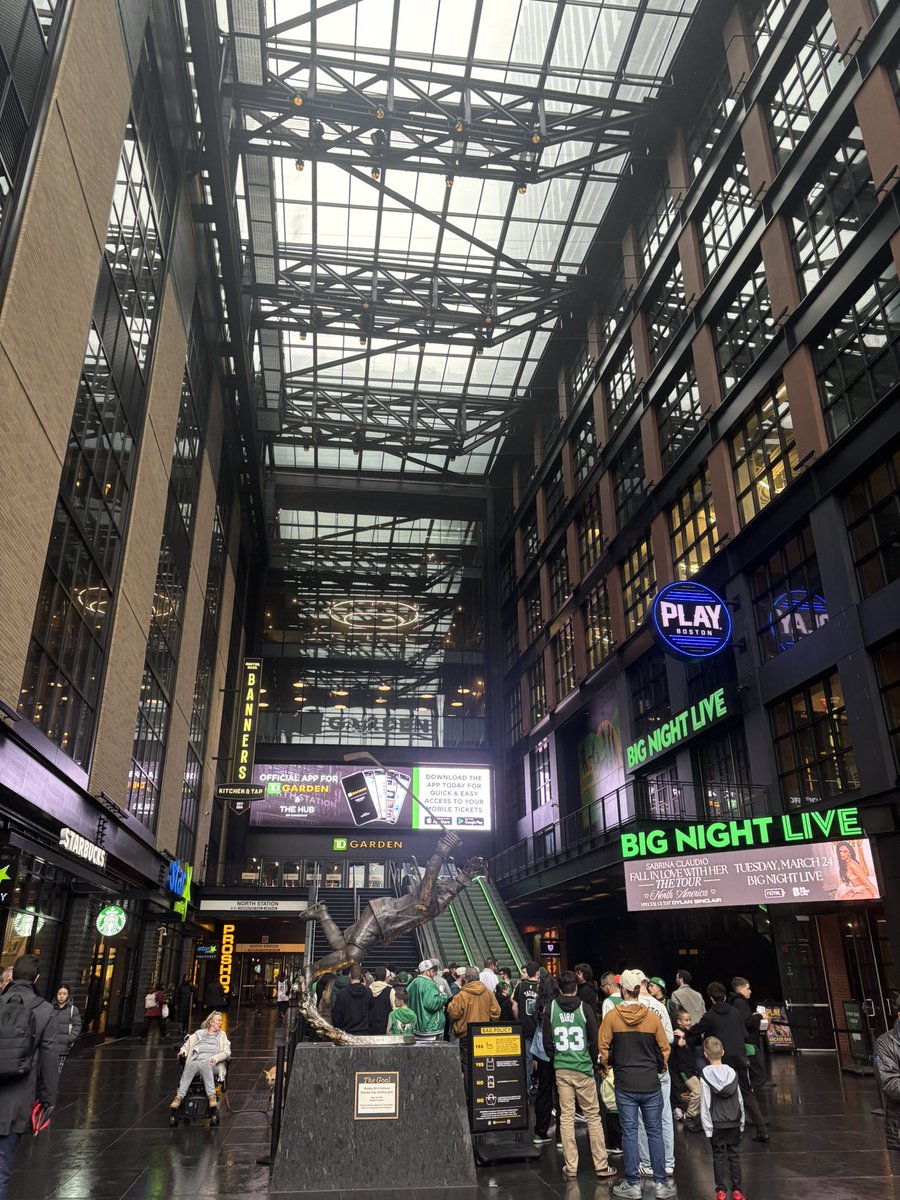 Boots on the ground here at TD Garden for <a href="/BrightSideSun/">Bright Side of the Sun</a> covering the Suns game!

Stay up to date for the latest news going on in Boston tonight!

Super grateful for this opportunity!
