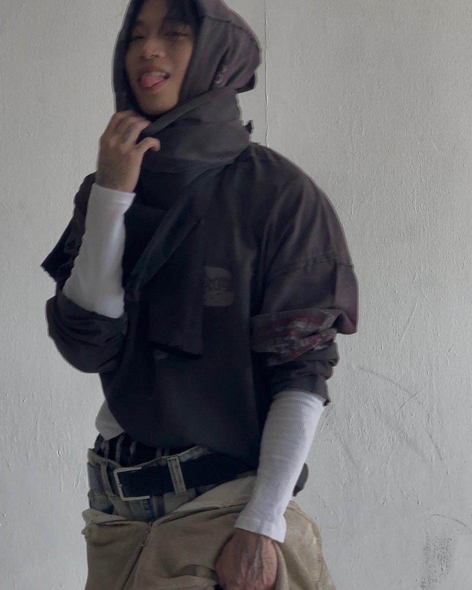 SIGN UP FOR UPDATES

signup.umusic.com/keshisignup