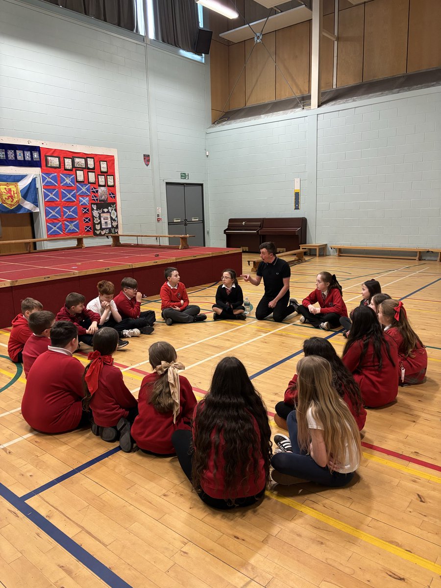 Miss Swinney 🧡 tweet media