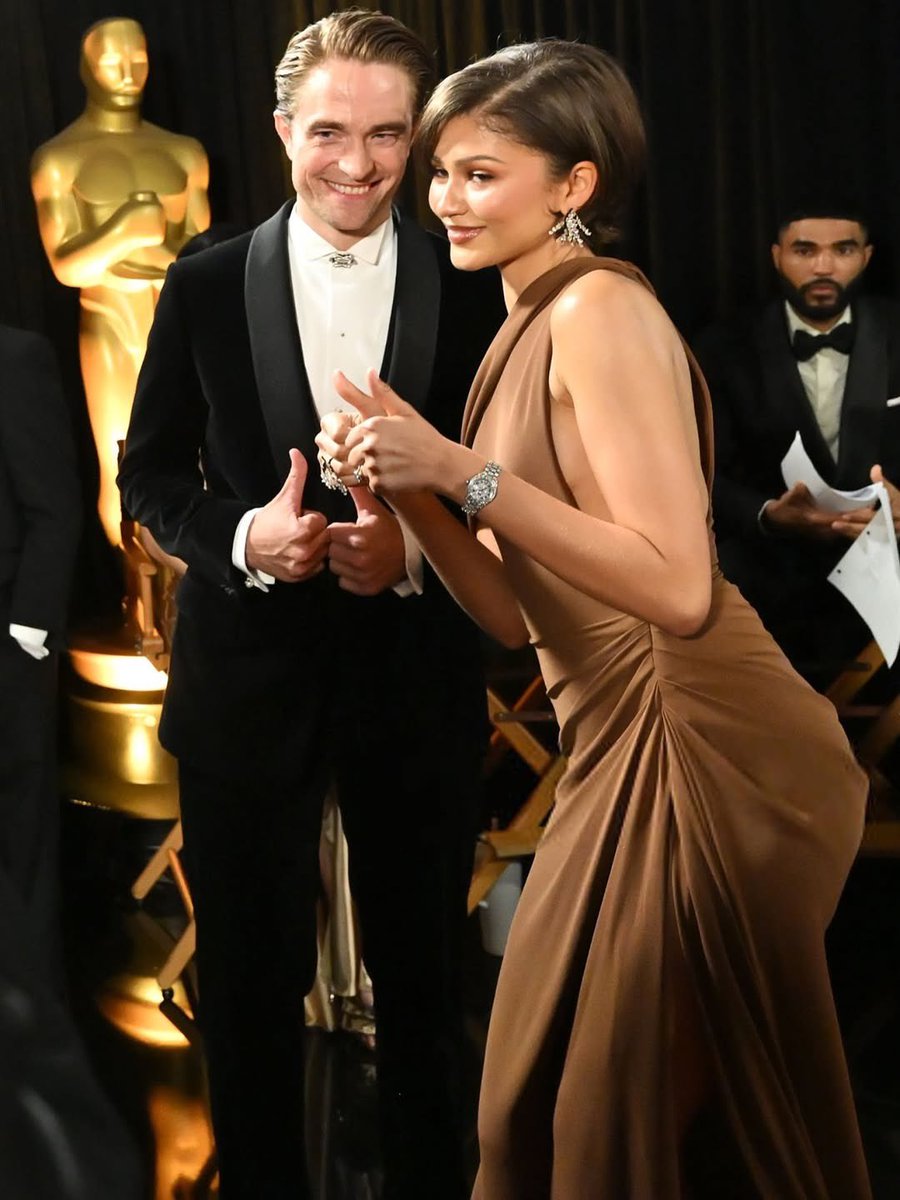 BCRDERLlNE's tweet photo. ⠀⠀⠀⇥ March 16th, 2026

savannahthompson posted: About last night. Oscars 2026. ✨ https://t.co/WHJoLagILI